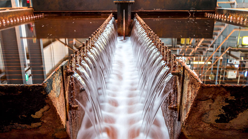 water from abandoned mines treated to use as green heat