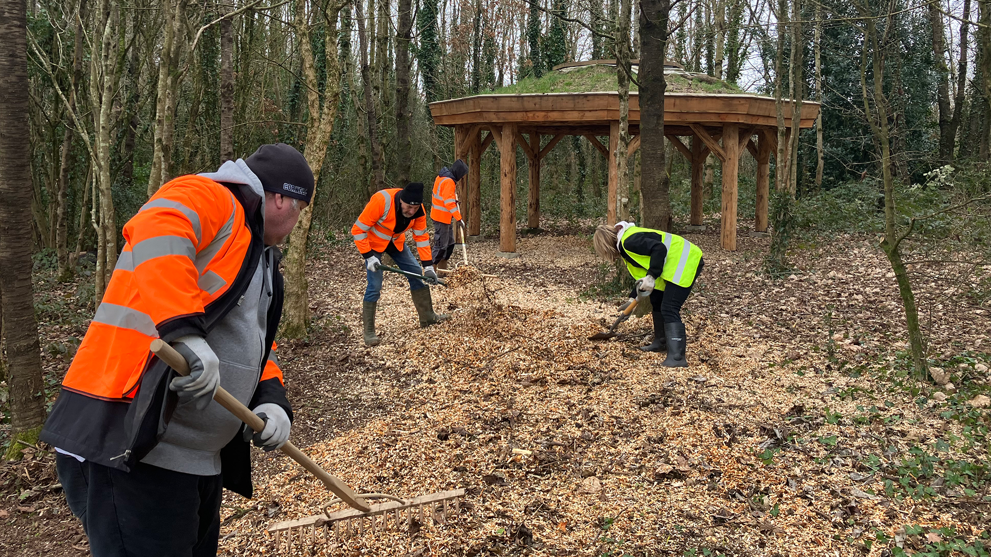 Roundhouse in woodlands, Lisvane and Llanishen reservoir Roundhouse in woodlands, Lisvane and Llanishen reservoir, for outdoor learning