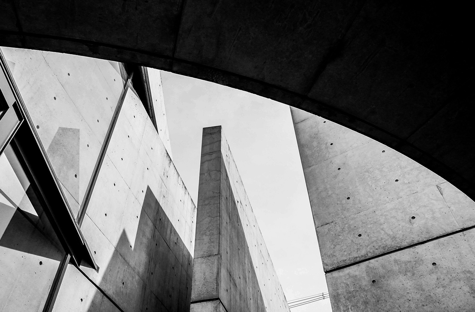 Church of the light, Osaka Concrete shapes and shadows of brutalist church