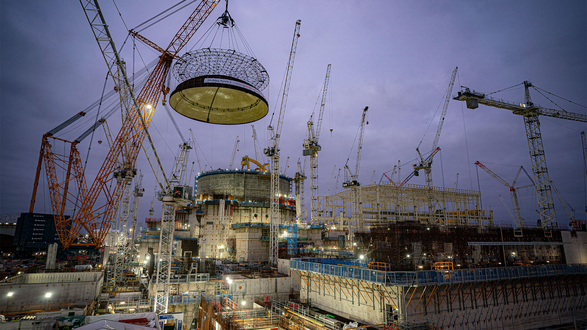 Hinkley Point C under construction Photo of Hinkley Point C under construction at night - Alamy