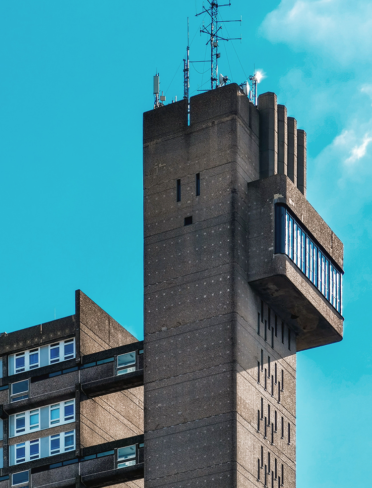 Close up of Trellick Tower