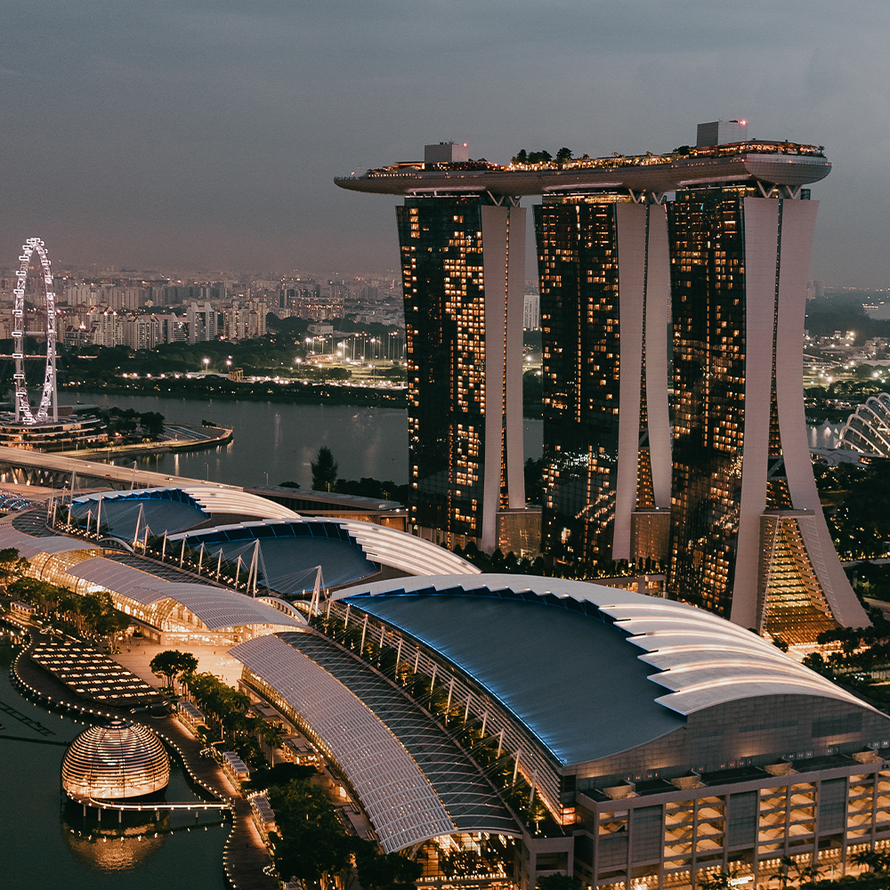Photo of Marina Sands Bay with surroundings at night